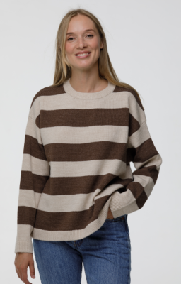 dzhemper_v_kontrastnuyu_polosku_