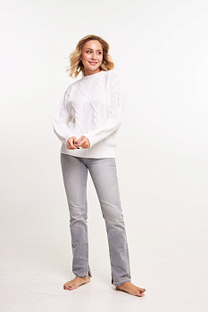 dzhemper_s_obemnymi_kosami_