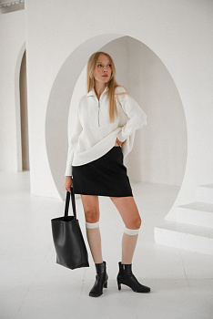 dzhemper_polo_na_molnii